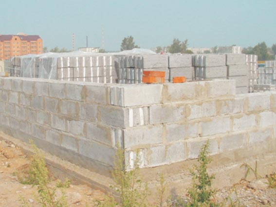 Використання ніздрюватого бетону для будівництва будинку